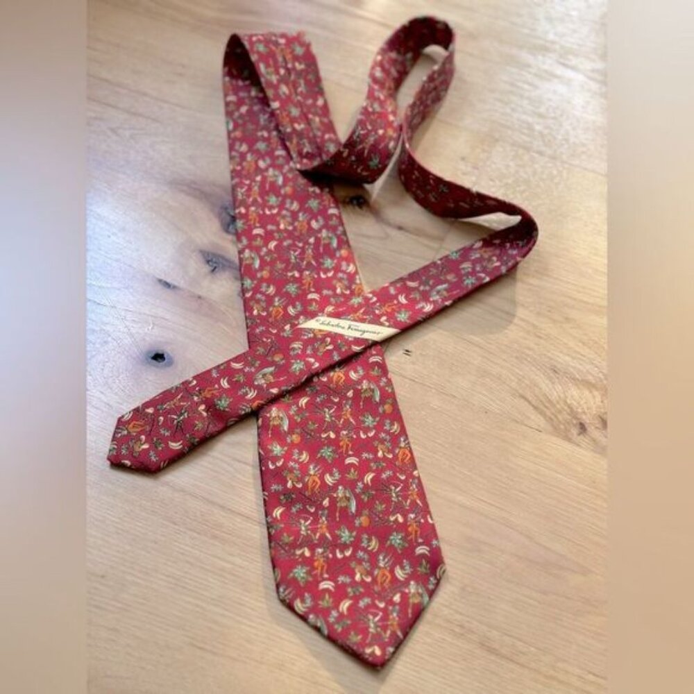 Vintage SALVATORE FERRAGAMO Red Tropical Tobacco Men's Silk Luxury Neck Tie
